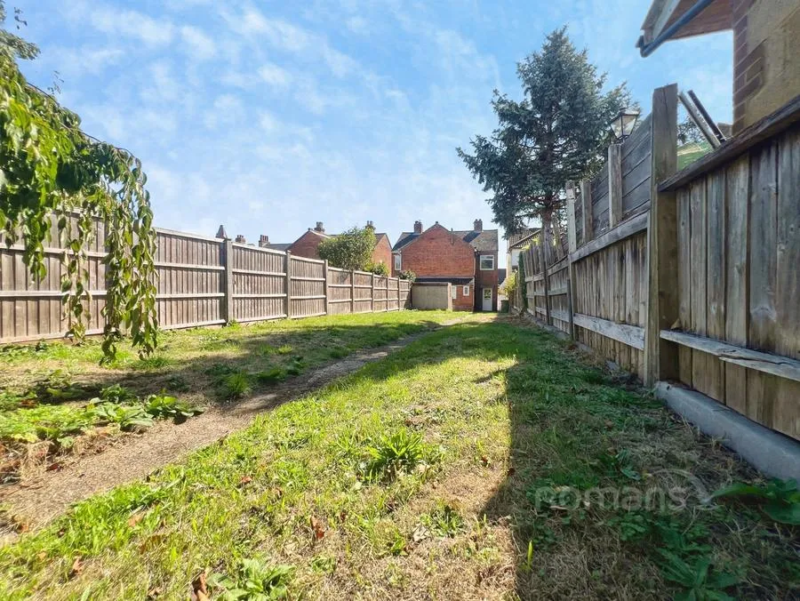 Lower Farnham Road, Aldershot, GU12, photo 6