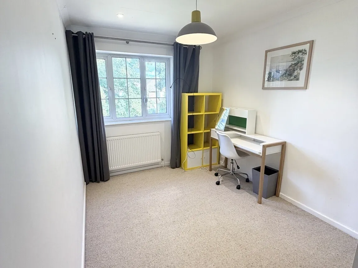 Sugden Road, Thames Ditton, KT7, photo 7