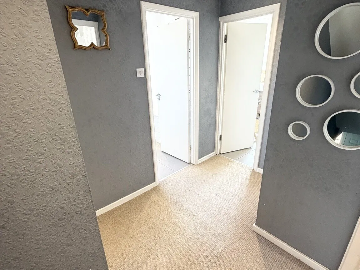 Sugden Road, Thames Ditton, KT7, photo 8