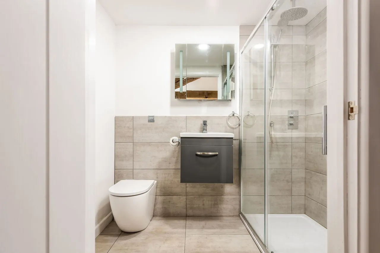 Elegantly Converted Chalk and Brick B, photo 11