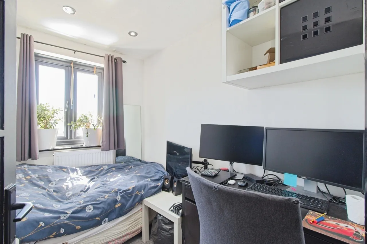 Iron Mill Lane, Crayford, DA1, photo 15