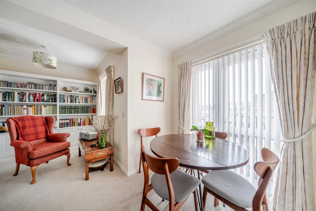 Churchfield Road, Walton-On-Thames, KT12, photo 4