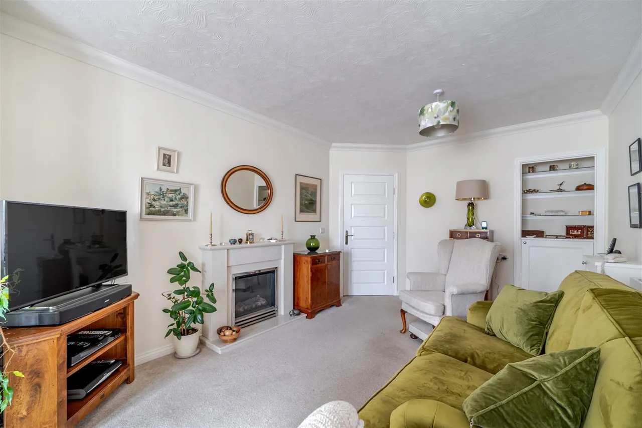 Churchfield Road, Walton-On-Thames, KT12, photo 7