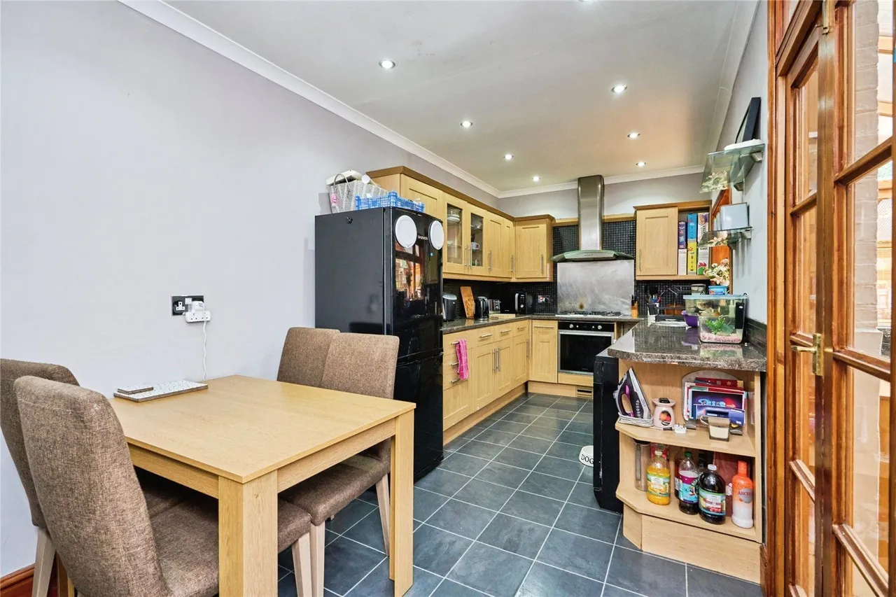 York Avenue, East Cowes, PO32, photo 2