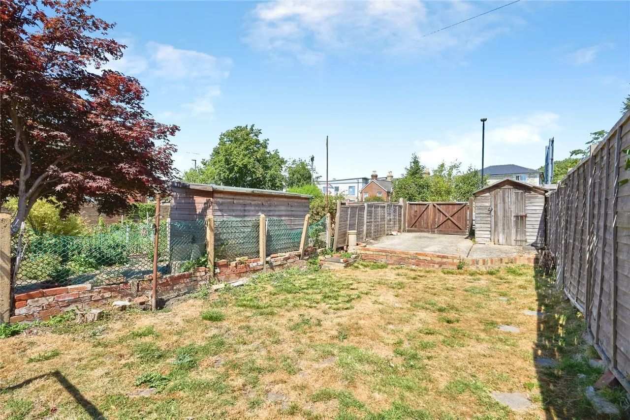 York Avenue, East Cowes, PO32, photo 8