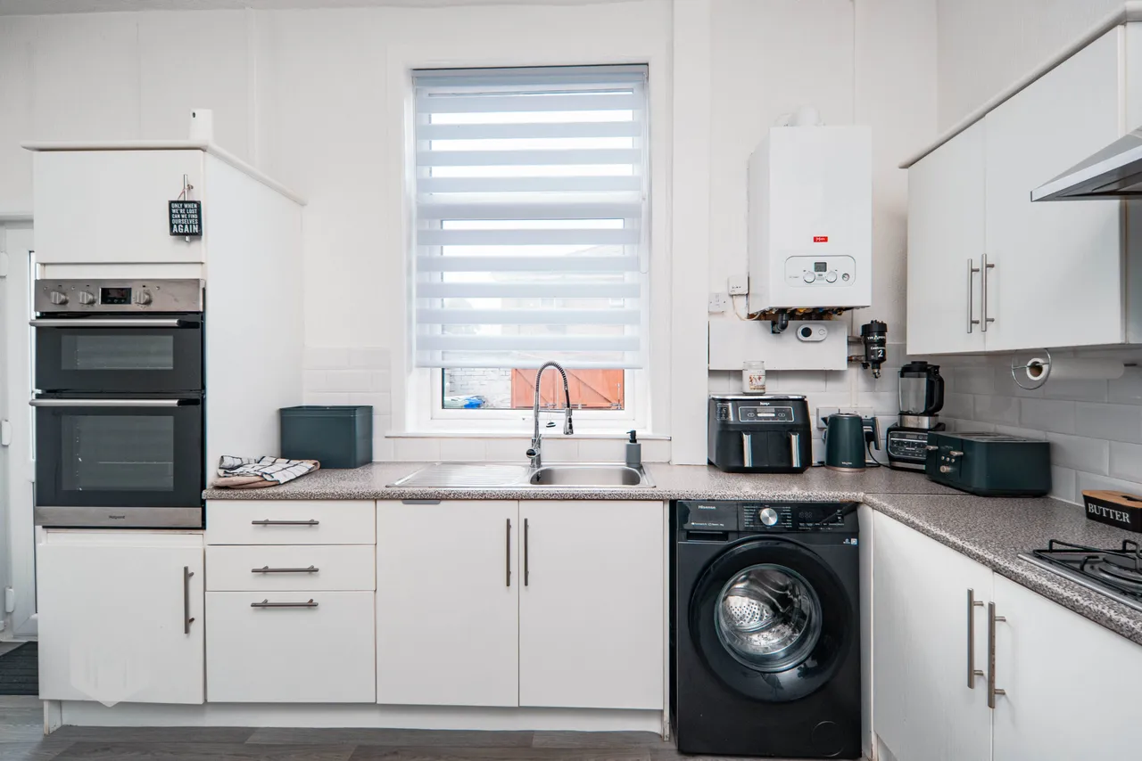 Dumers Lane, Radcliffe, Manchester, M26 2QN, photo 8