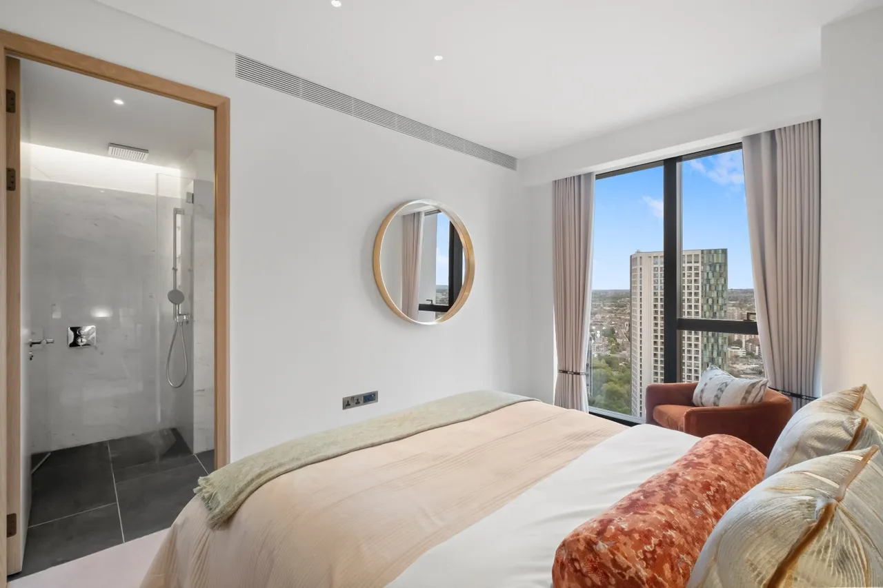 Nine Elms Lane, London, SW8, photo 8