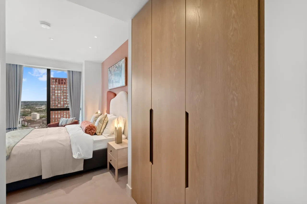 Nine Elms Lane, London, SW8, photo 6
