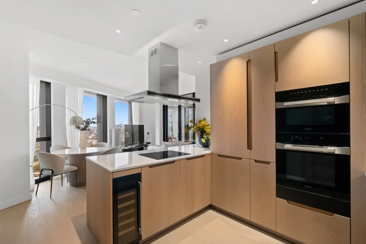 Nine Elms Lane, London, SW8, photo 10