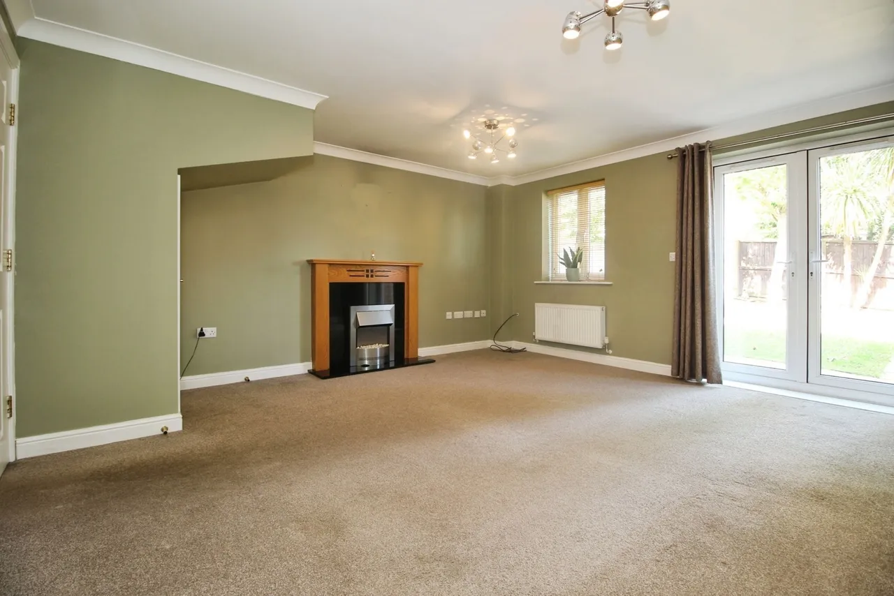 Hawthorn Square, East Ardsley, Wakefield, West Yorkshire, WF3, photo 2