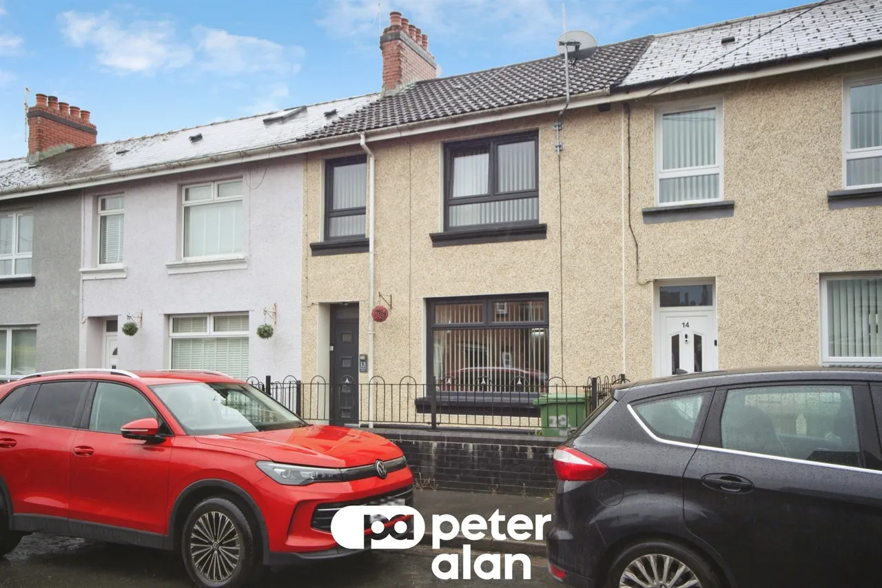3 bed house for sale, Commercial Street, Hengoed, CF82