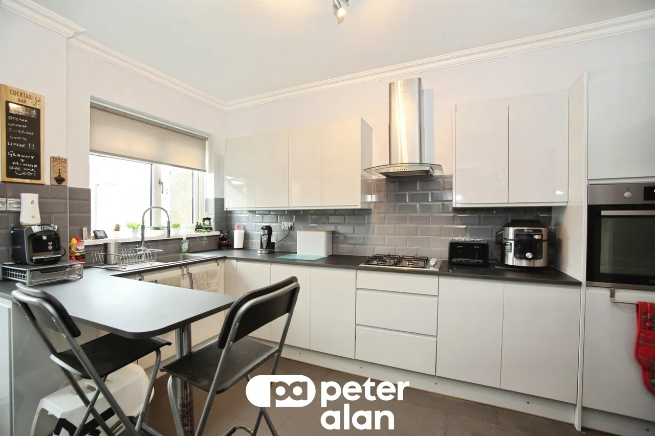 Commercial Street, Hengoed, CF82, photo 8