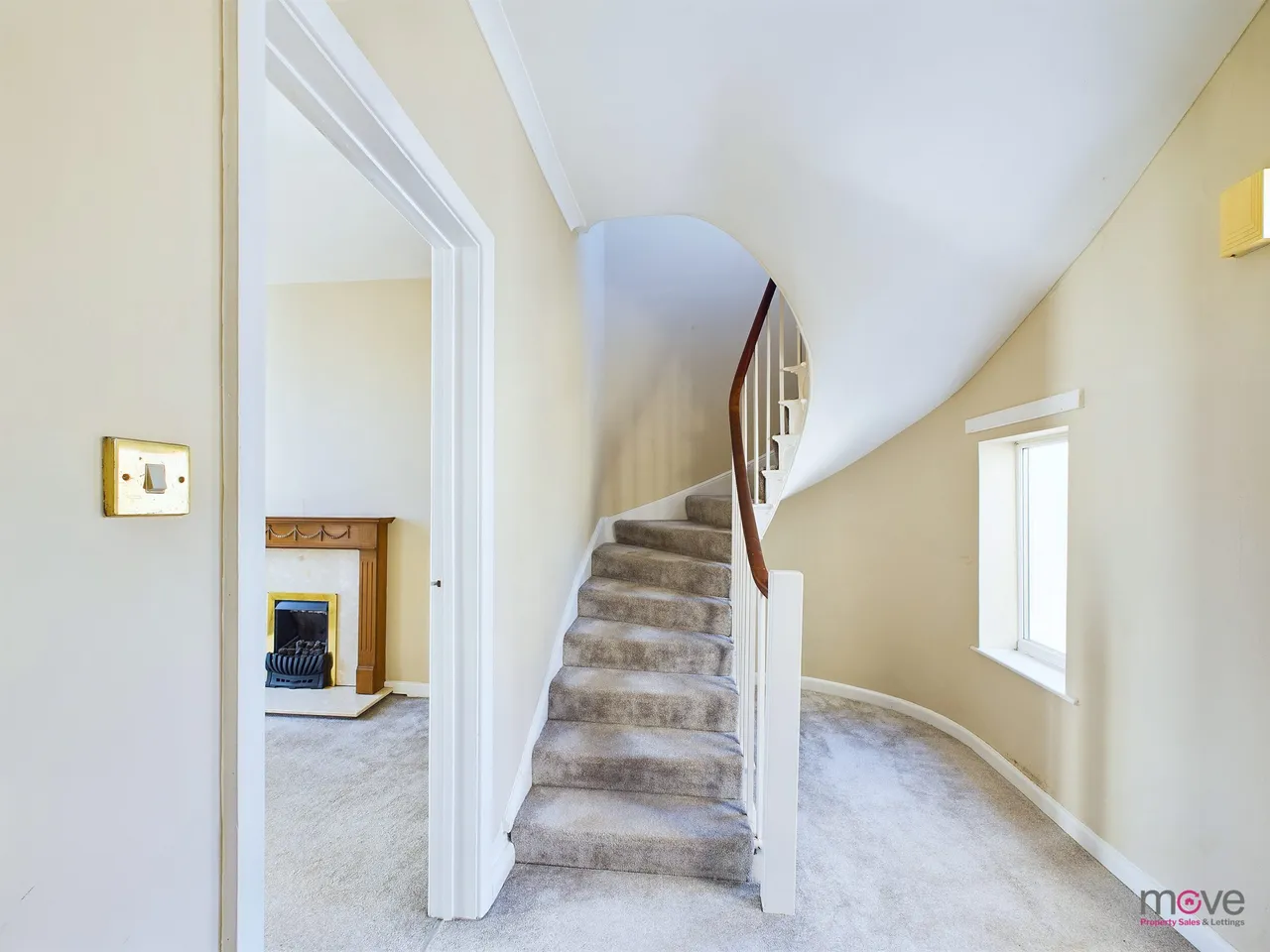 St. Georges Place, Cheltenham, GL50, photo 2