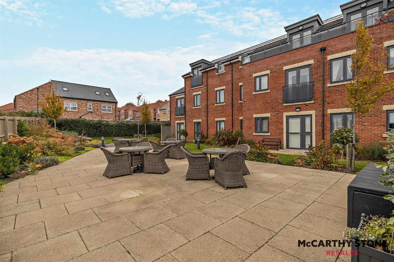 Uppergate Road, Stannington, S6, photo 12