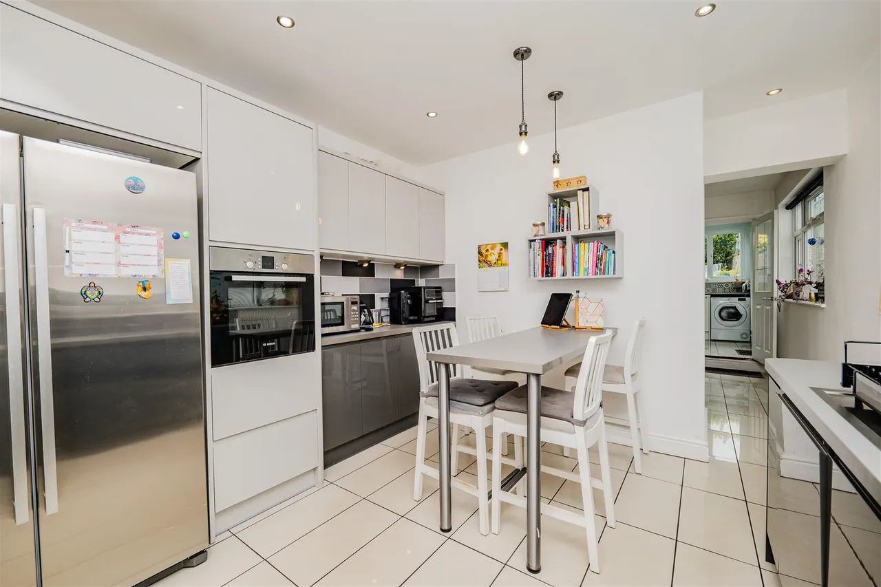 Harbour Road, Barry, CF62 5SA, photo 11