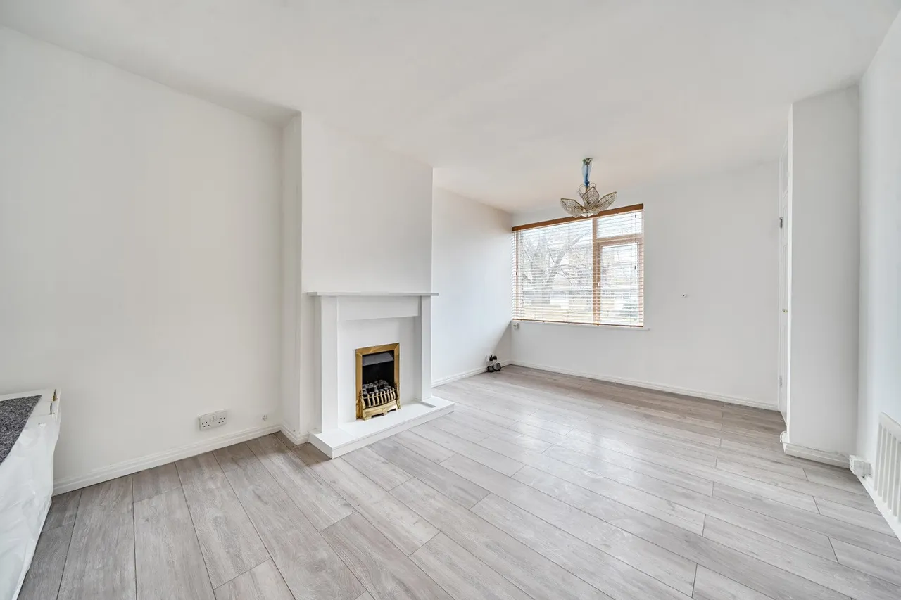 3 bed flat for sale — Mercator Road, SE13