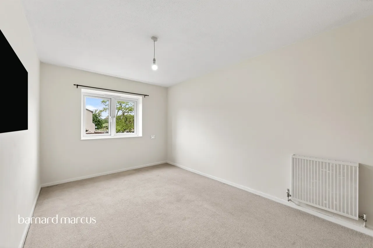 Coniston Close, London, SW20, photo 8