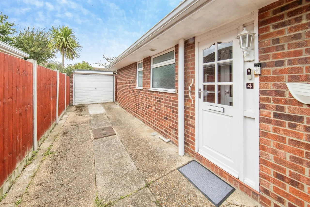 Romney Close, Clacton-On-Sea, CO16, photo 2