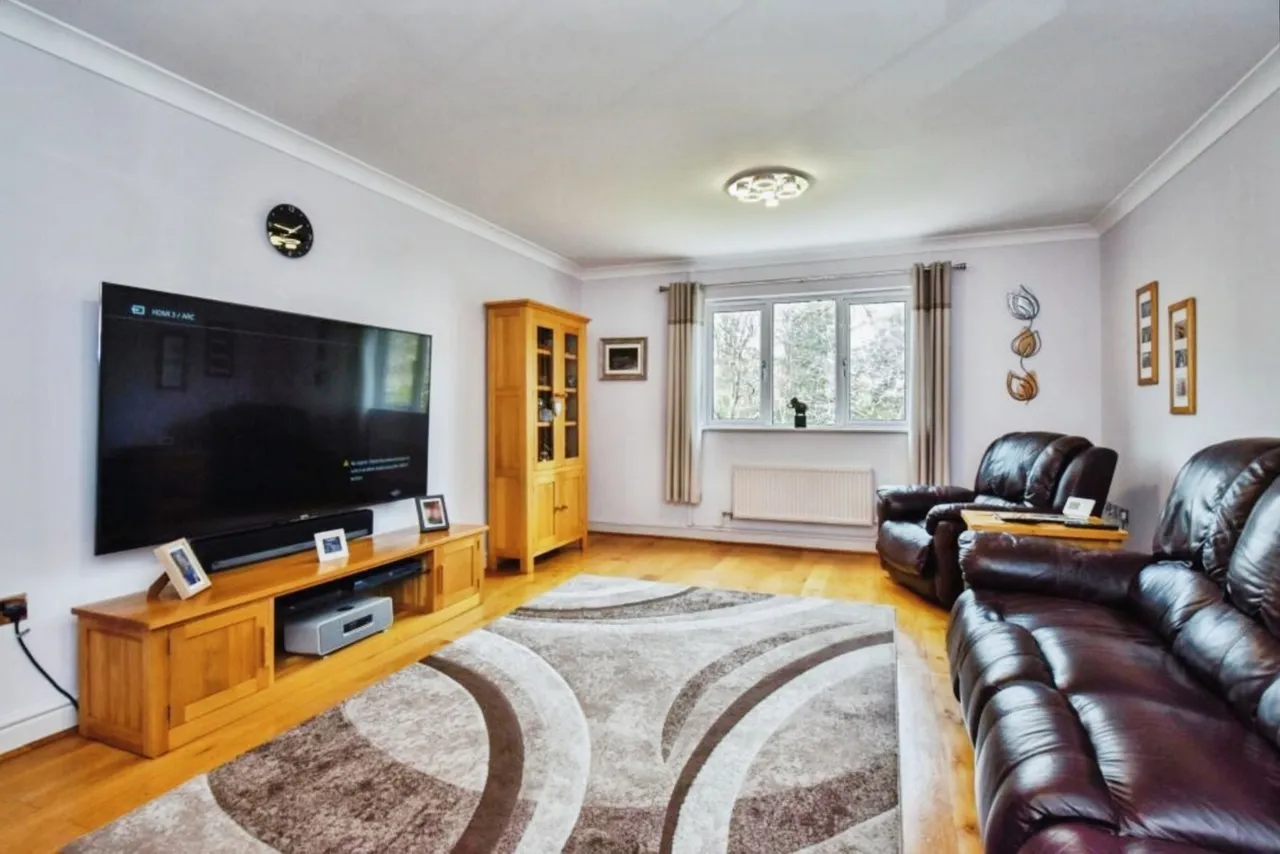 Tycroes Road, Tycroes, SA18, photo 13