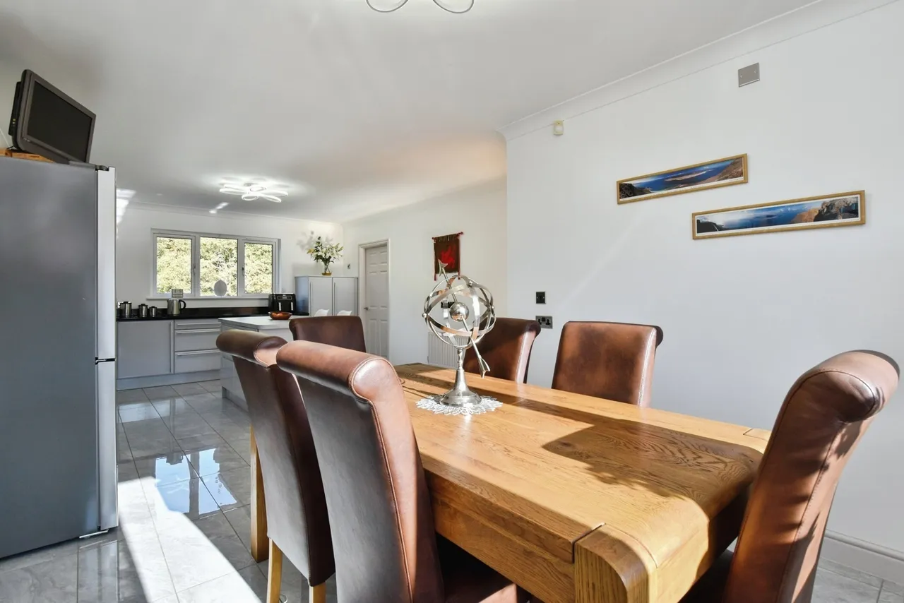 Tycroes Road, Tycroes, SA18, photo 8