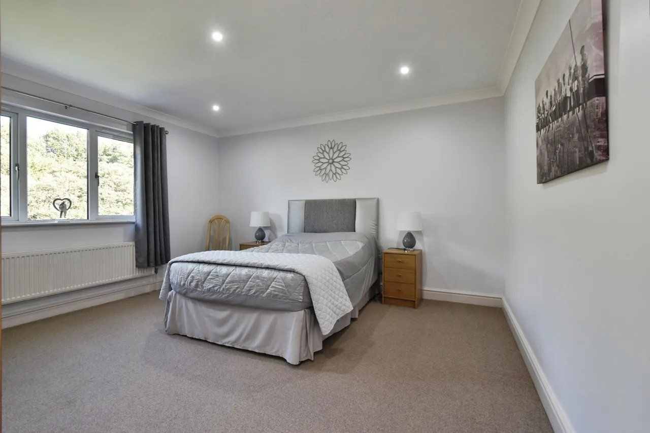 Tycroes Road, Tycroes, SA18, photo 18
