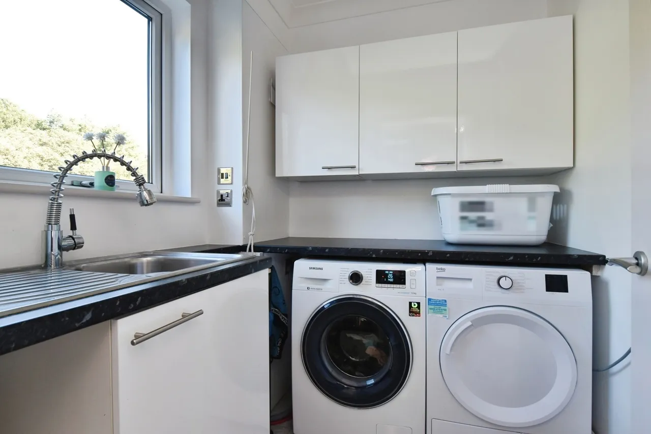 Tycroes Road, Tycroes, SA18, photo 9