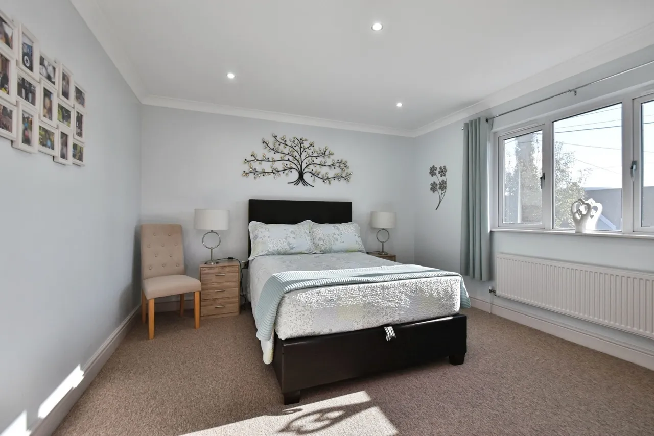 Tycroes Road, Tycroes, SA18, photo 22