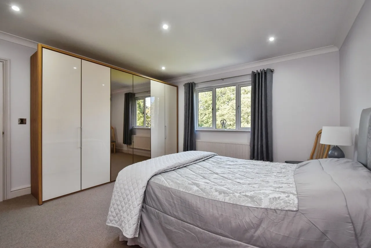 Tycroes Road, Tycroes, SA18, photo 19