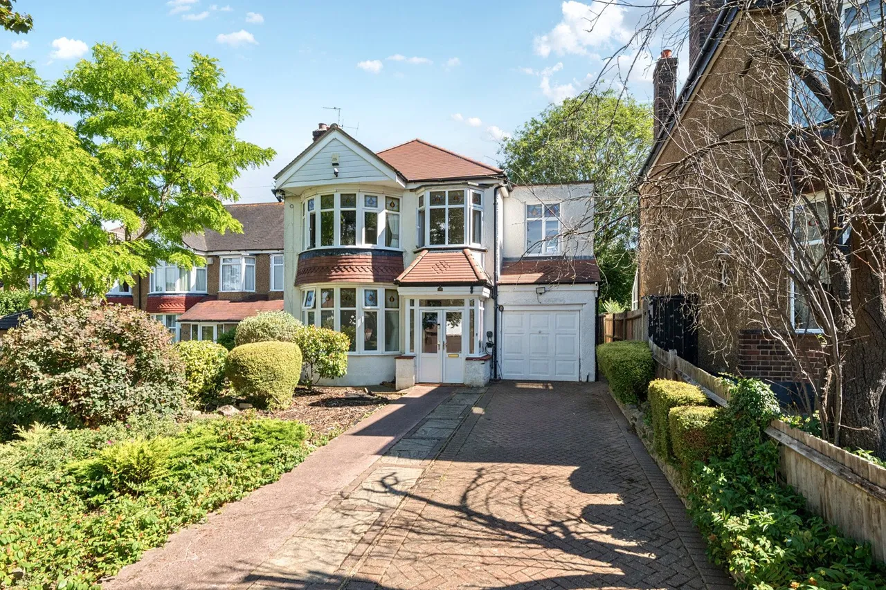 4 bed house for sale — Charterhouse Road, BR6