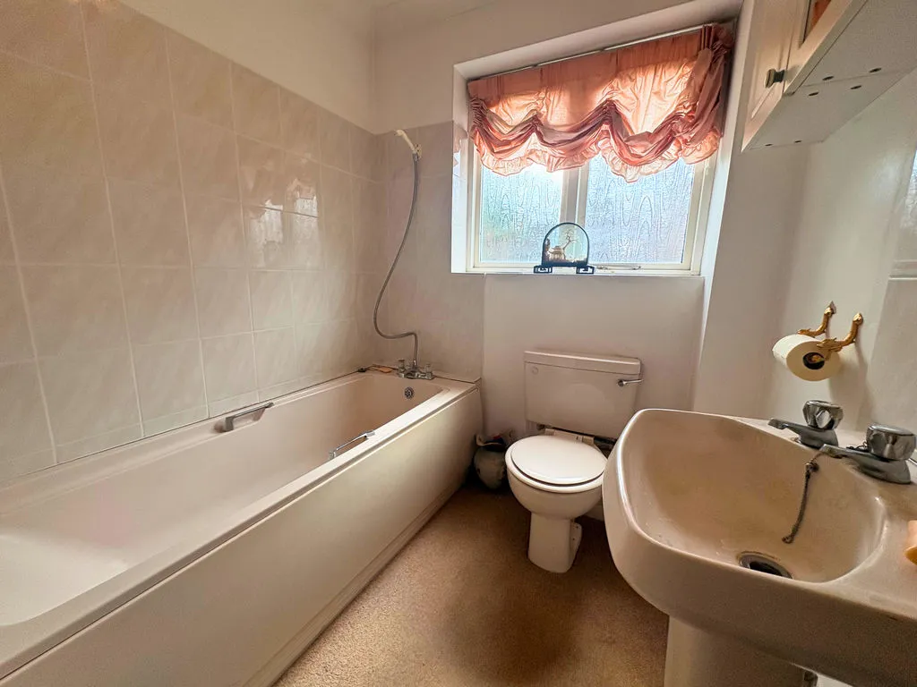 Isis Way, Bourne End, SL8, photo 5