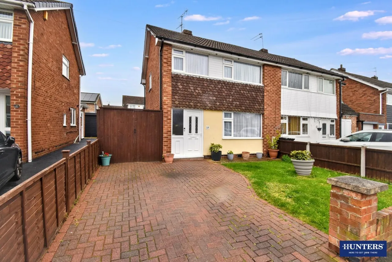 3 bed house for sale — Lincoln Drive, Wigston