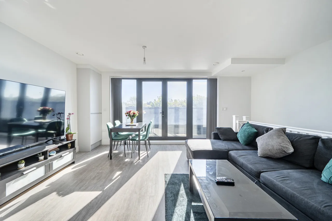 Marsh Road, Pinner, HA5, photo 4