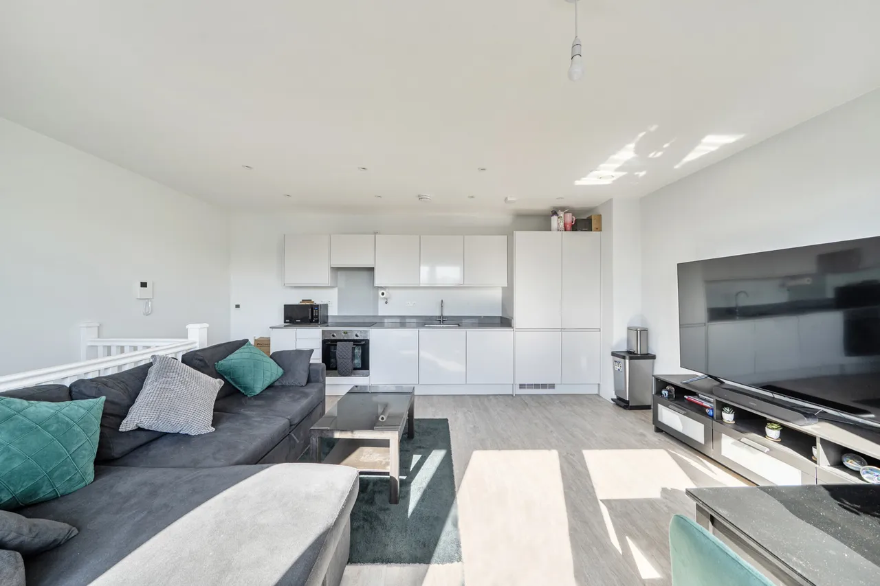 Marsh Road, Pinner, HA5, photo 13