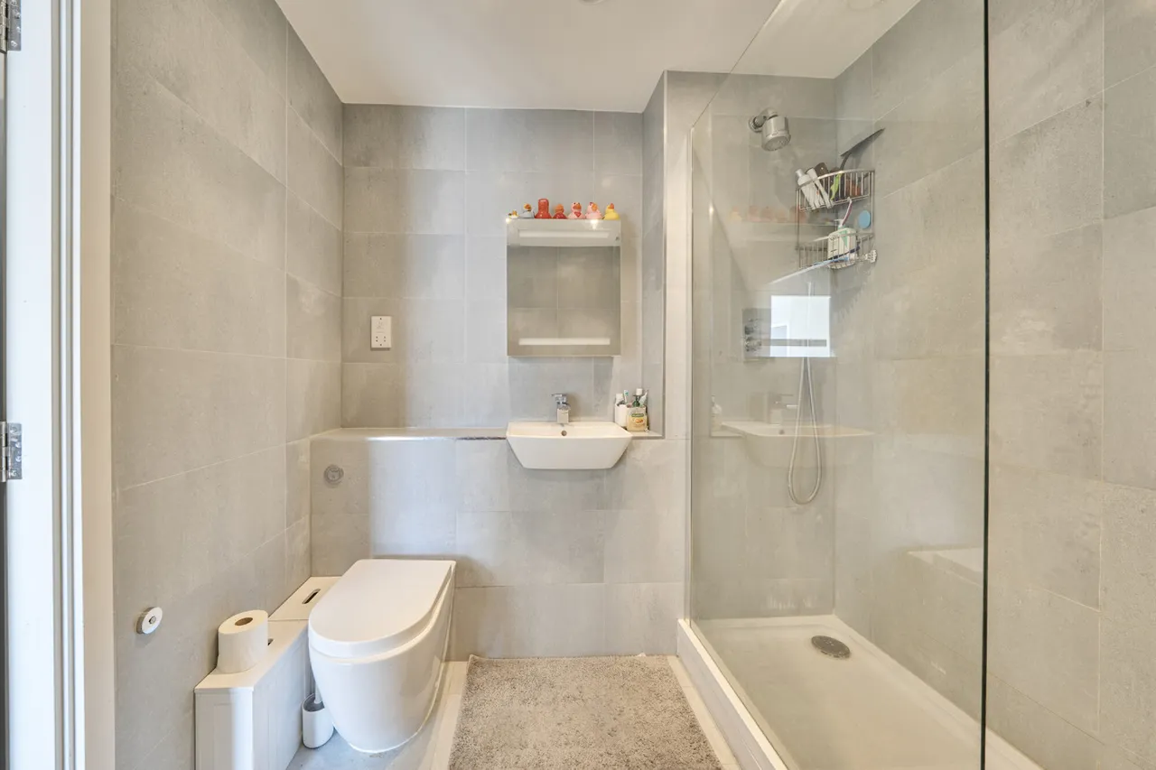 Marsh Road, Pinner, HA5, photo 18