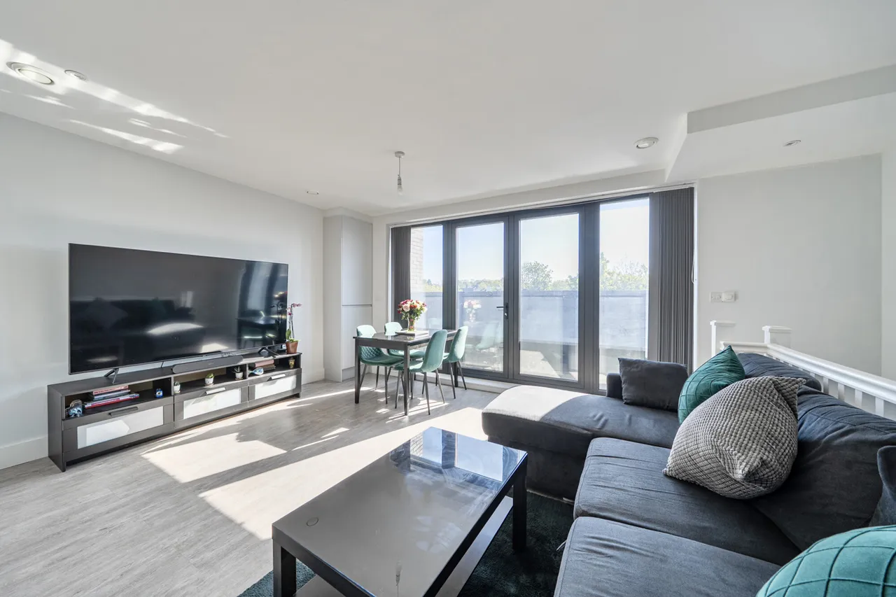 Marsh Road, Pinner, HA5, photo 12