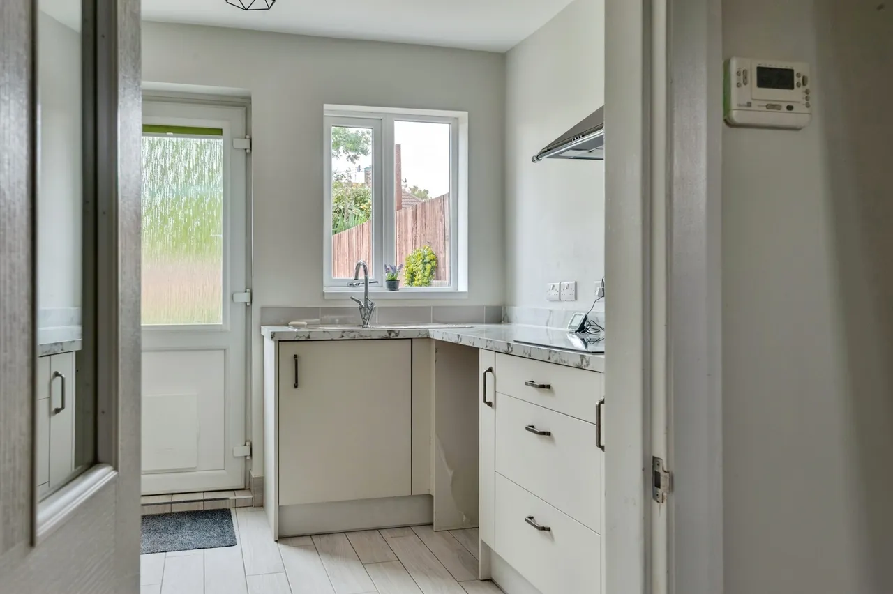 Mab Lane, Liverpool, L12, photo 3