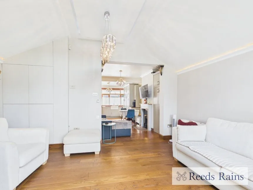 Upper Rainham Road, Hornchurch, RM12, photo 8