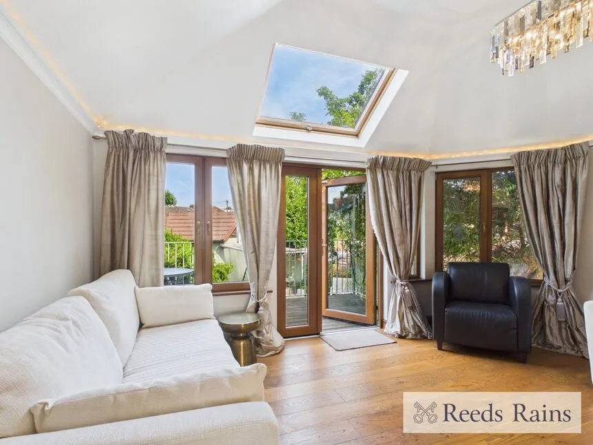 Upper Rainham Road, Hornchurch, RM12, photo 6