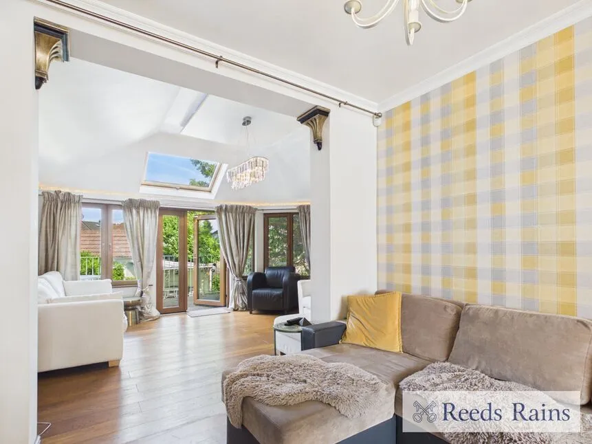 Upper Rainham Road, Hornchurch, RM12, photo 7