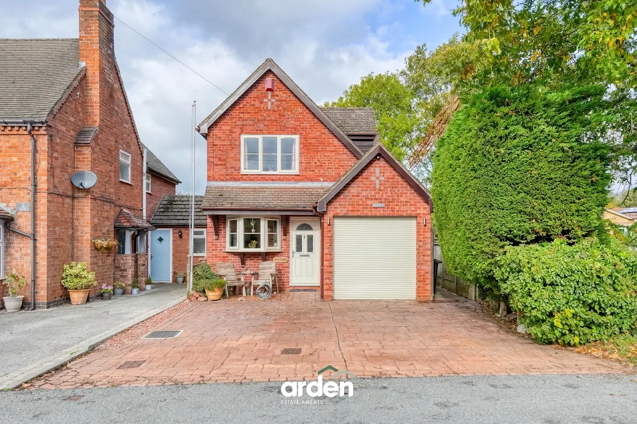 3 bed house for sale, Church Lane, Cookhill, B49