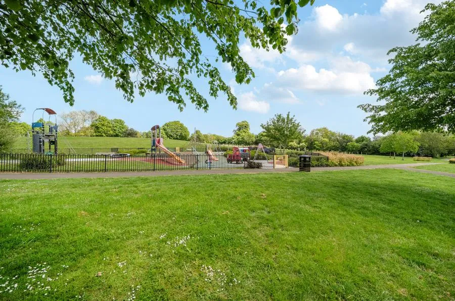 Arnell Crescent, Swindon, SN25, photo 15