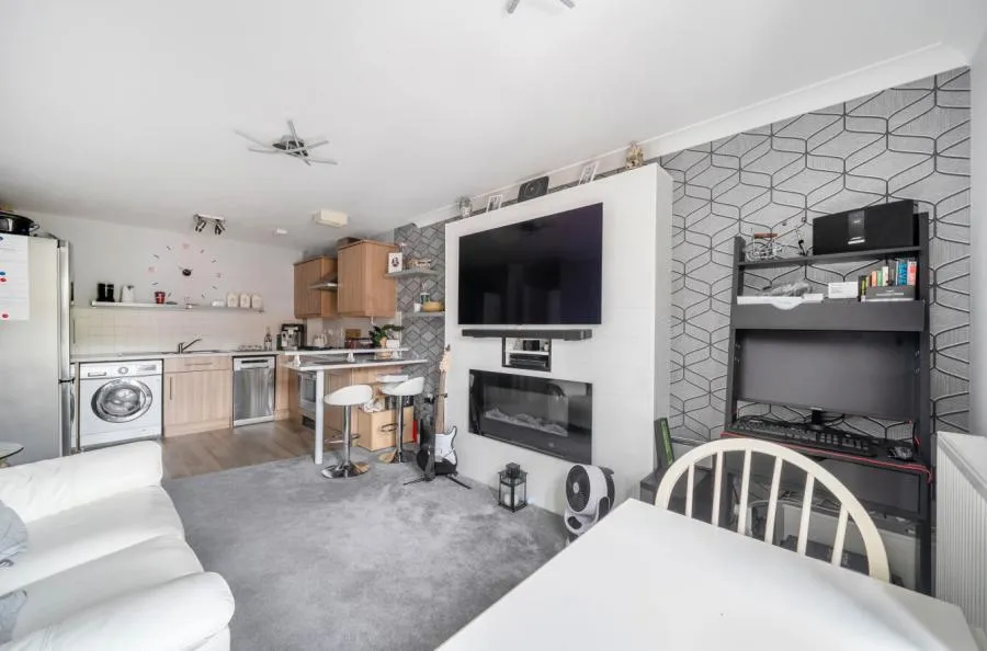 Arnell Crescent, Swindon, SN25, photo 7