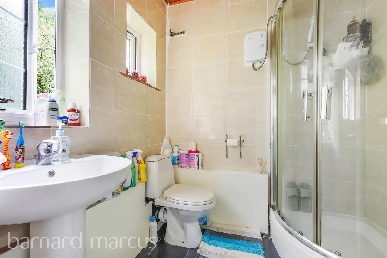 Drummond Gardens, Epsom, photo 10