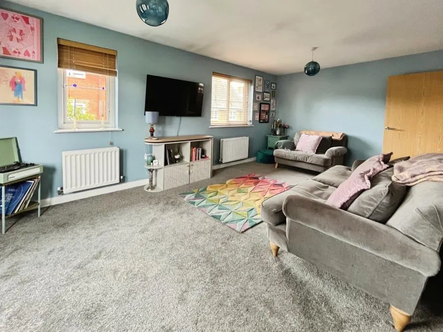 Burden Road, Tadpole Garden Village, SN25, photo 9