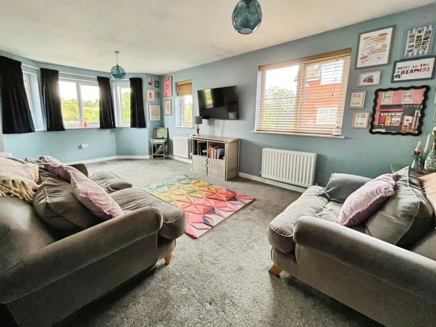 Burden Road, Tadpole Garden Village, SN25, photo 7