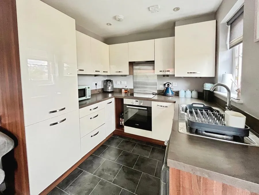 Burden Road, Tadpole Garden Village, SN25, photo 16