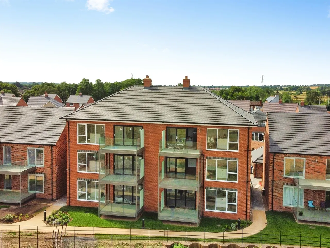 Hatfield Court, Tamworth, B79, photo 2