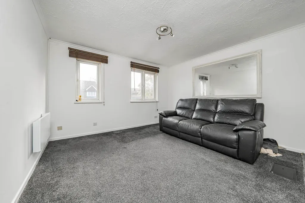 Lowdell Close, Yiewsley, photo 2