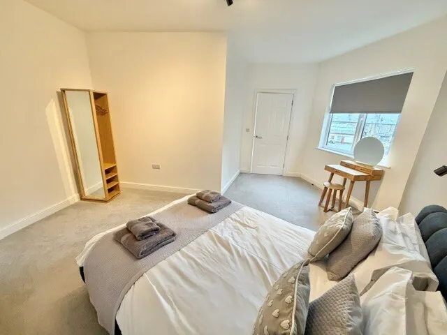 St. Johns Lane, Halifax, photo 5