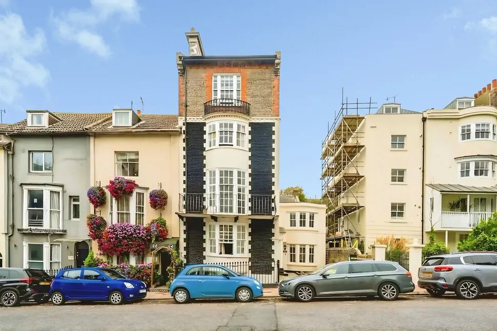 2 bed flat to rent, Upper Rock Gardens, Brighton, BN2